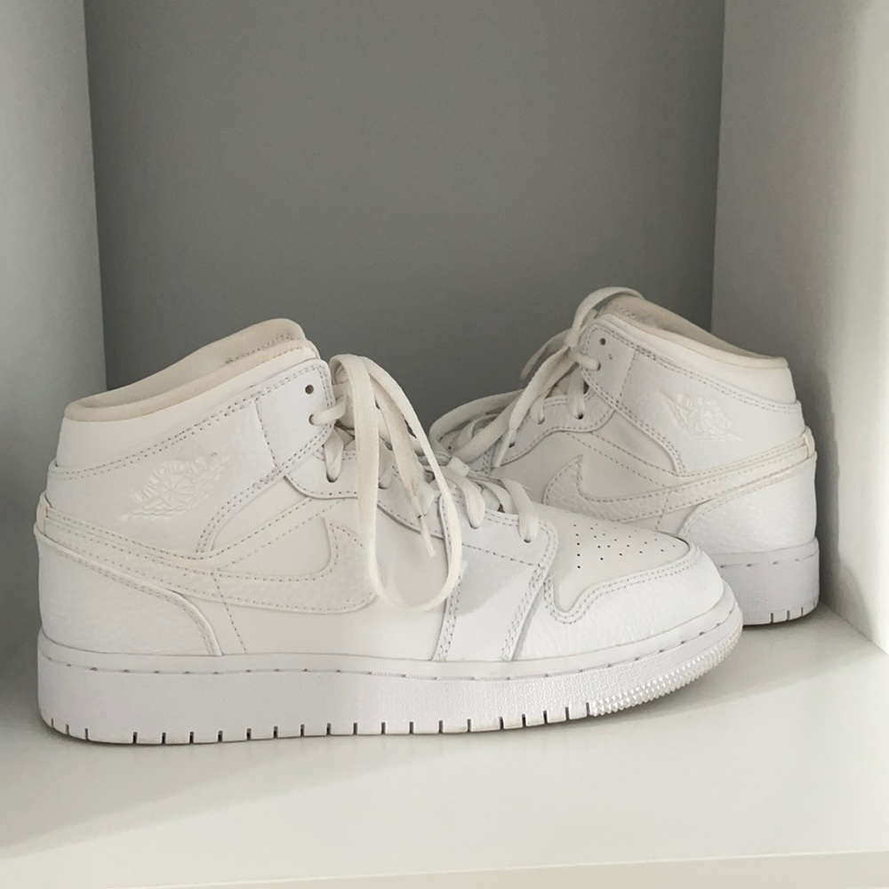 Women’s or boys snakeskin midi Air Jordan 1’s